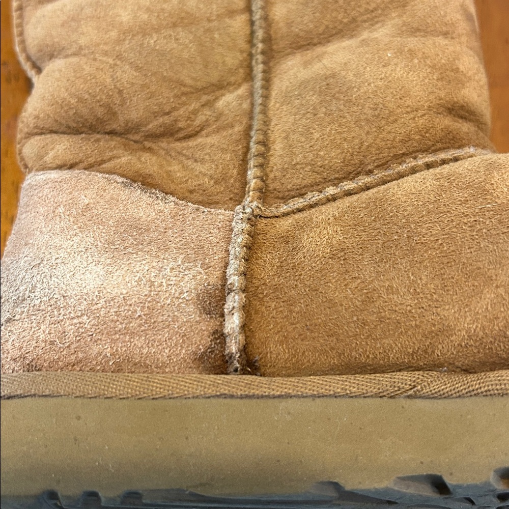 UGG Bailey Button Triplet in Chestnut - Size 7 - Picture 8 of 11